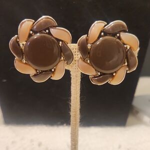 Lisner Thermoset Brown and Tan Floral Earrings